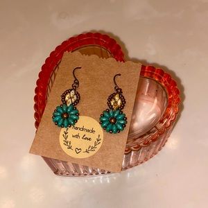 NWT Handmade Flower Earrings
